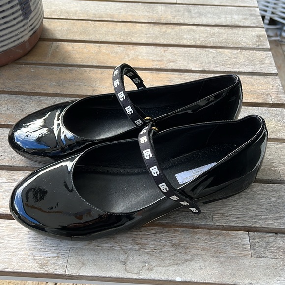 Dolce & Gabbana Black Patent Ballet Flats Shoes 38 - Picture 2 of 9